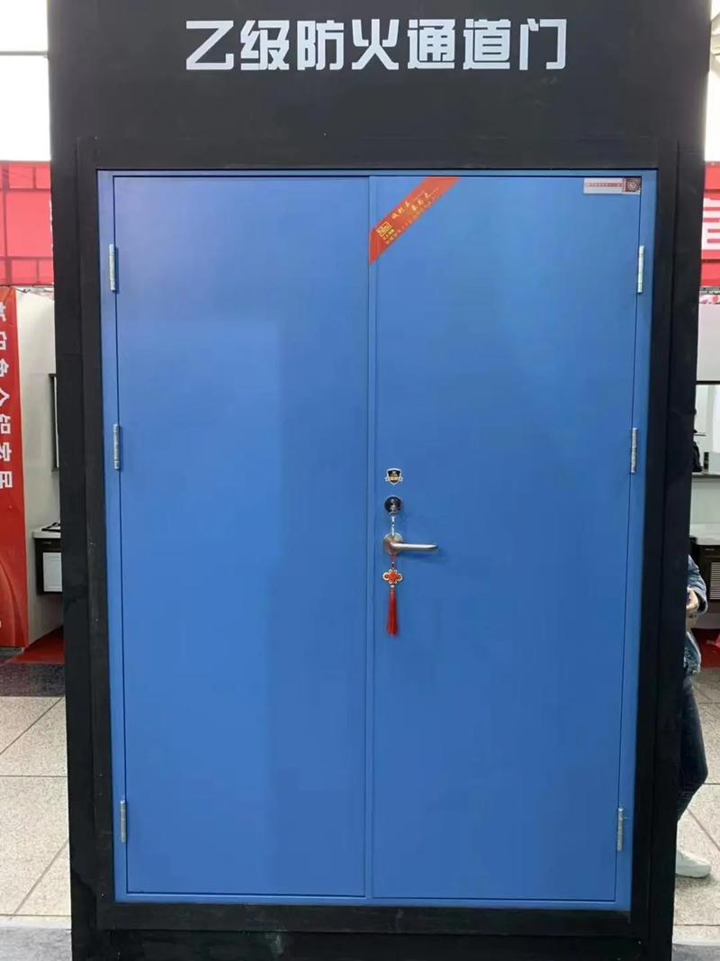 鋼木防火門 簡約設(shè)計(jì)，堅(jiān)不可摧的安全守護(hù)